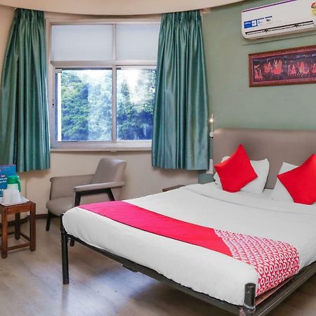 Oyo 6429 Hotel Pearl Poona Buitenkant foto