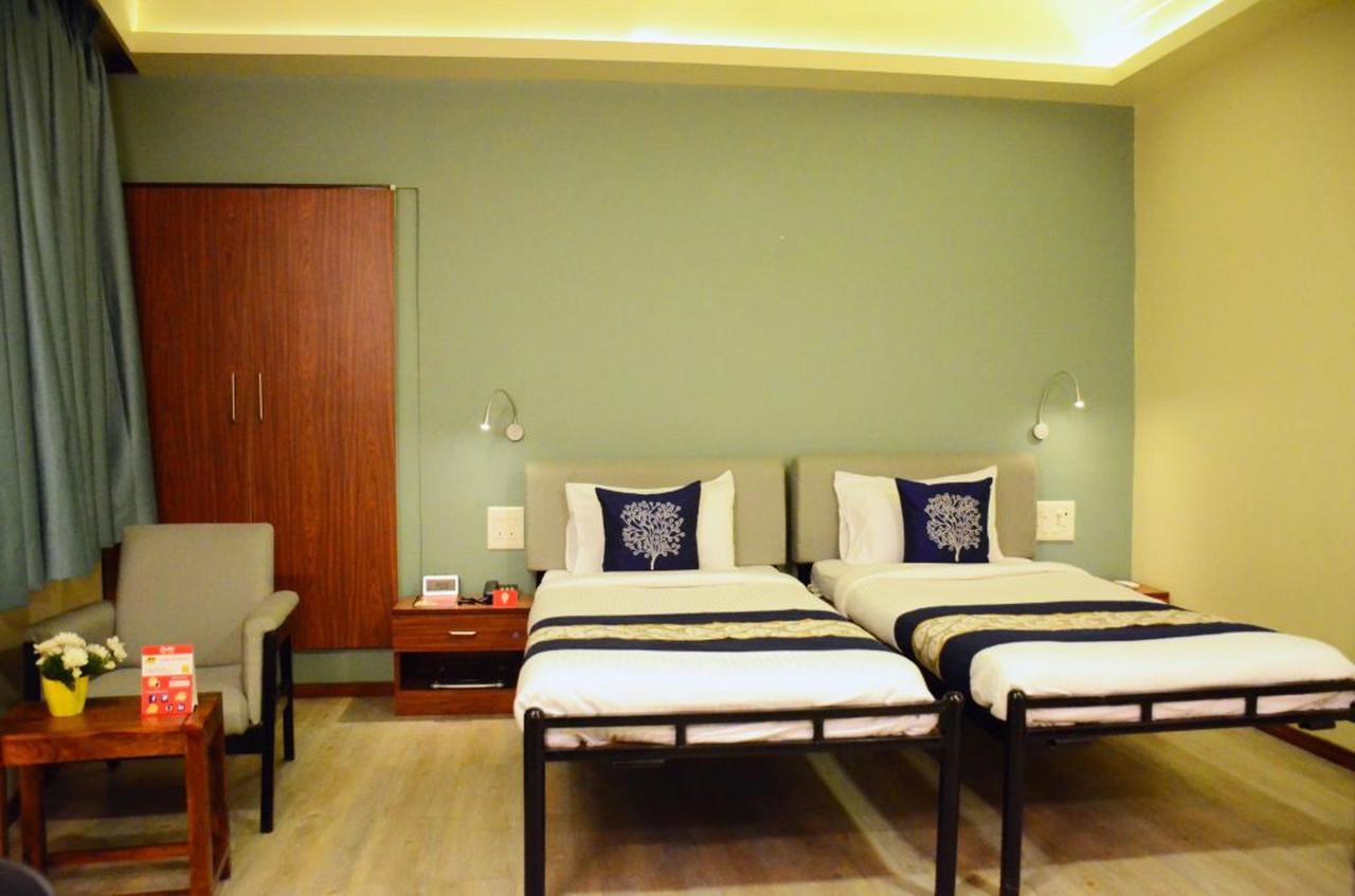 Oyo 6429 Hotel Pearl Poona Buitenkant foto