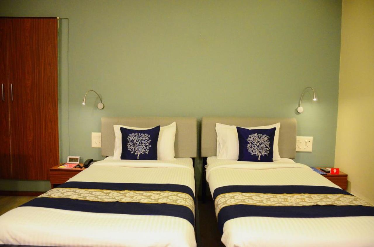 Oyo 6429 Hotel Pearl Poona Buitenkant foto