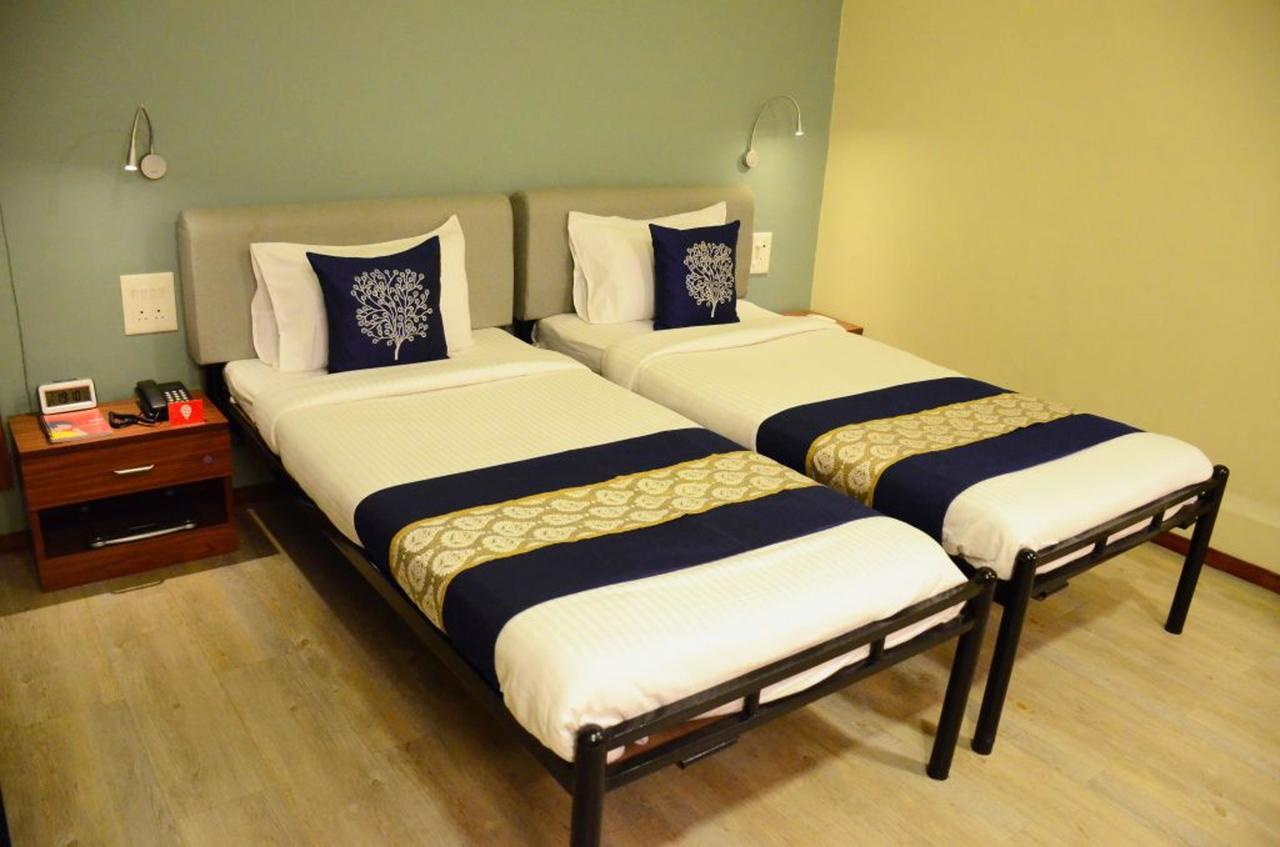 Oyo 6429 Hotel Pearl Poona Buitenkant foto