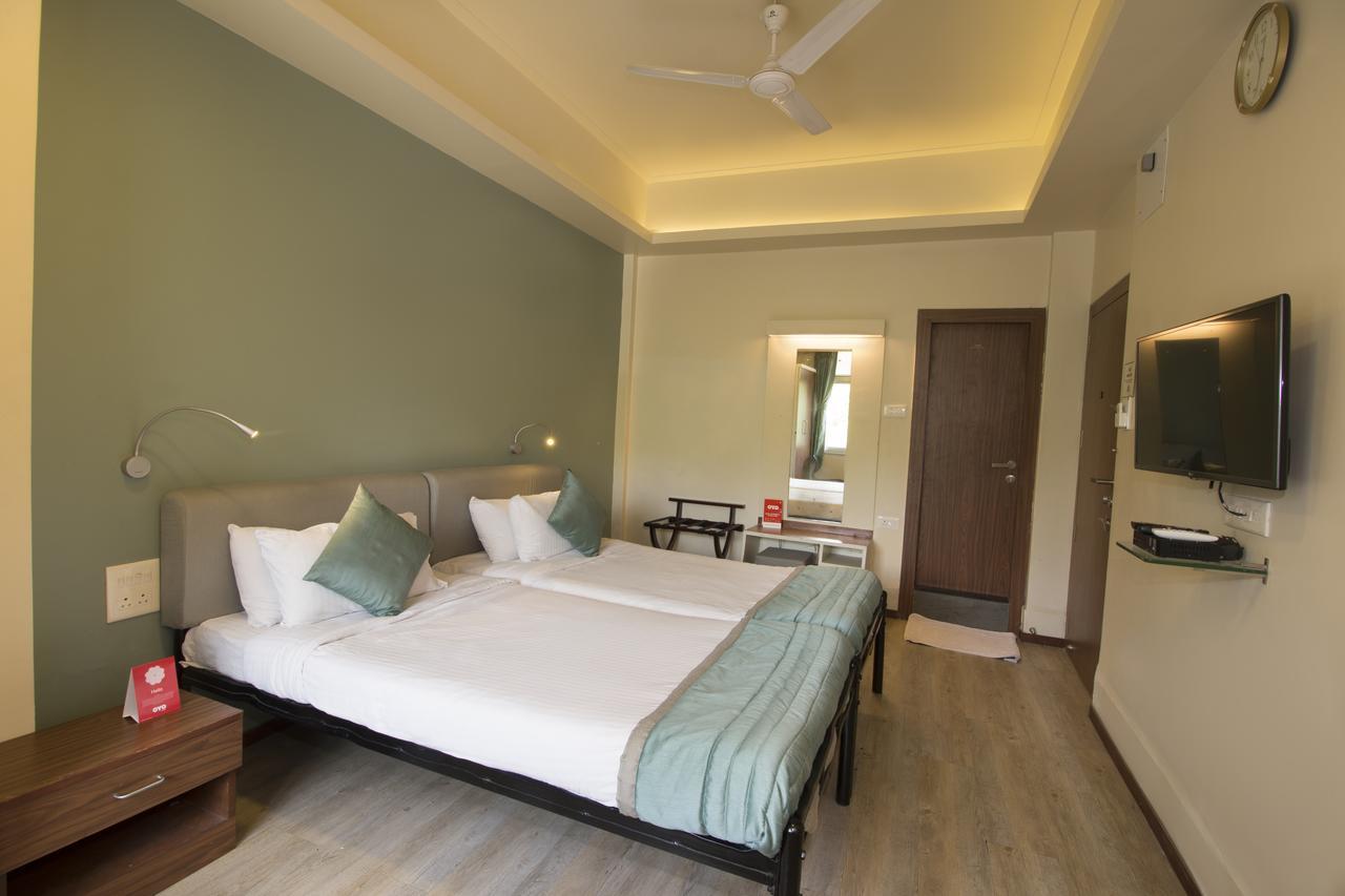 Oyo 6429 Hotel Pearl Poona Buitenkant foto
