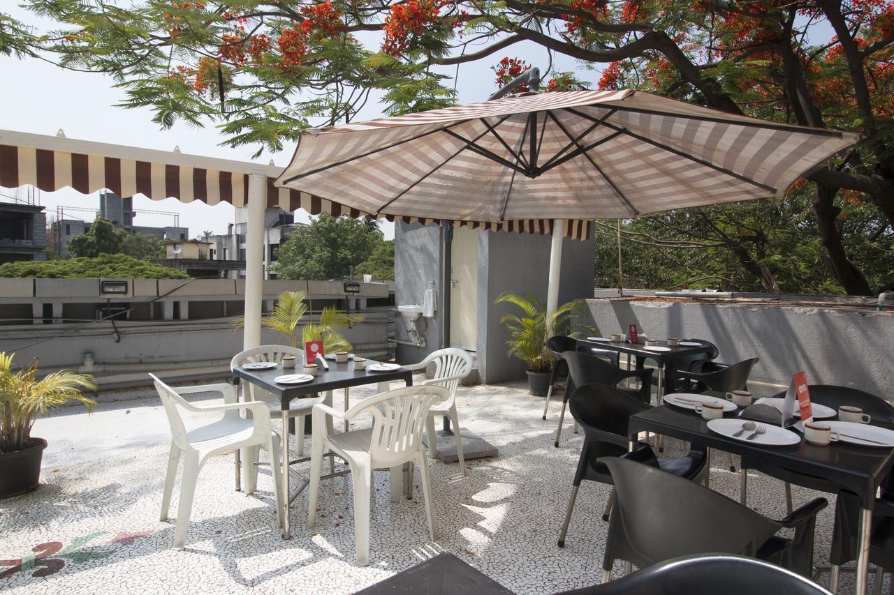 Oyo 6429 Hotel Pearl Poona Buitenkant foto