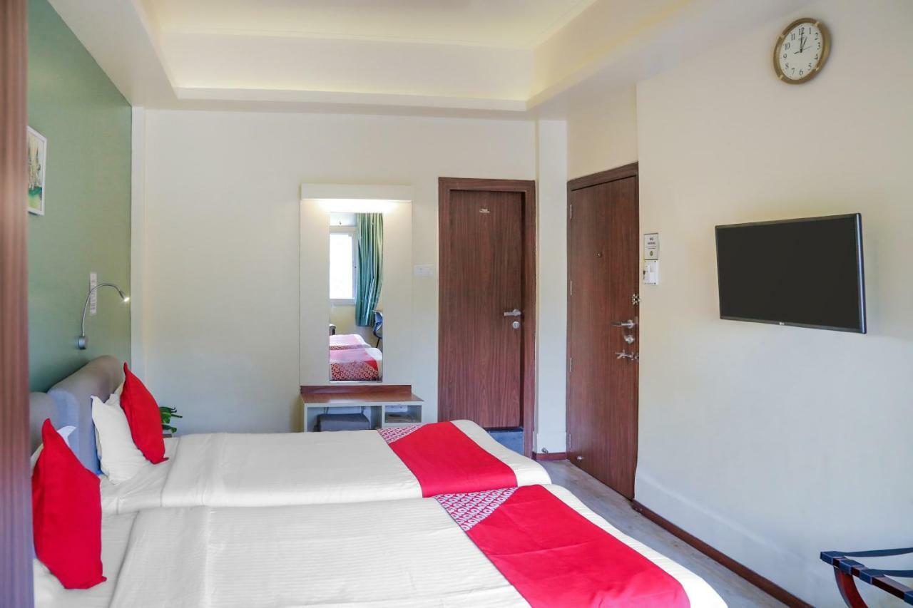 Oyo 6429 Hotel Pearl Poona Buitenkant foto
