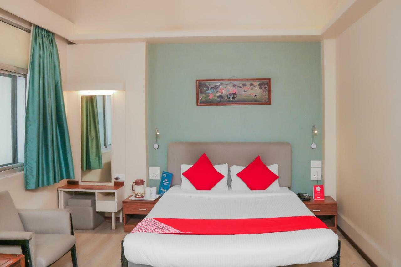 Oyo 6429 Hotel Pearl Poona Buitenkant foto