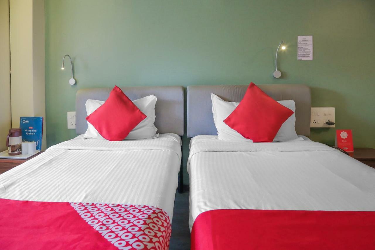 Oyo 6429 Hotel Pearl Poona Buitenkant foto