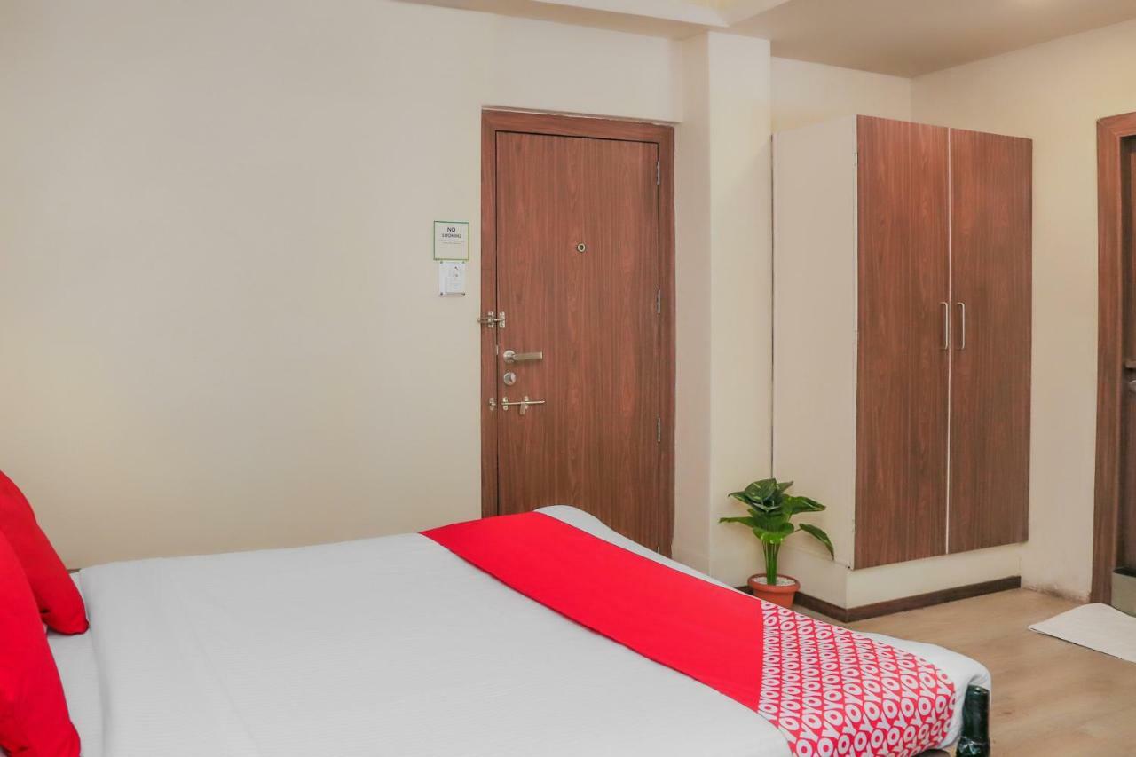 Oyo 6429 Hotel Pearl Poona Buitenkant foto
