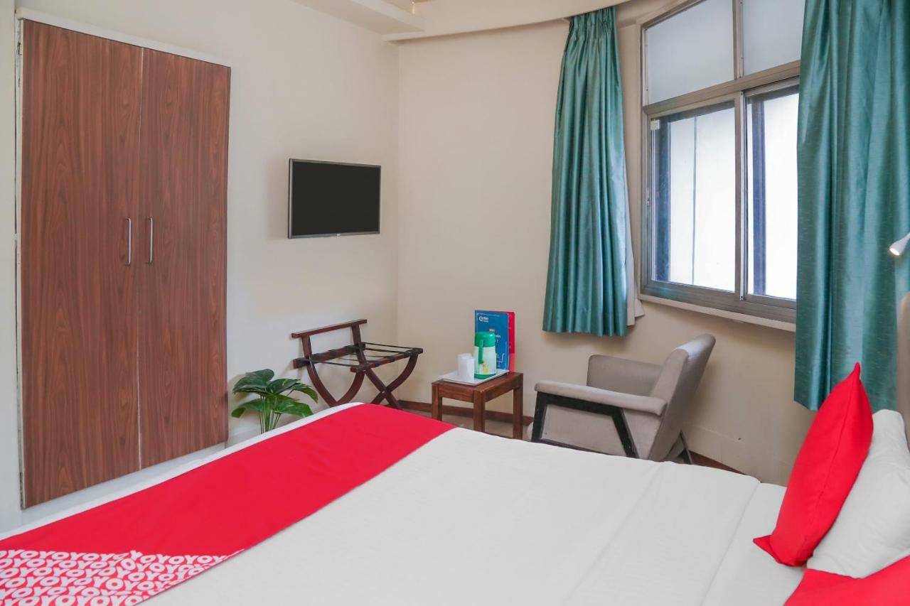Oyo 6429 Hotel Pearl Poona Buitenkant foto