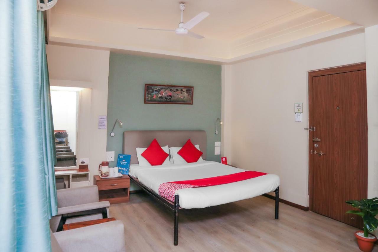 Oyo 6429 Hotel Pearl Poona Buitenkant foto