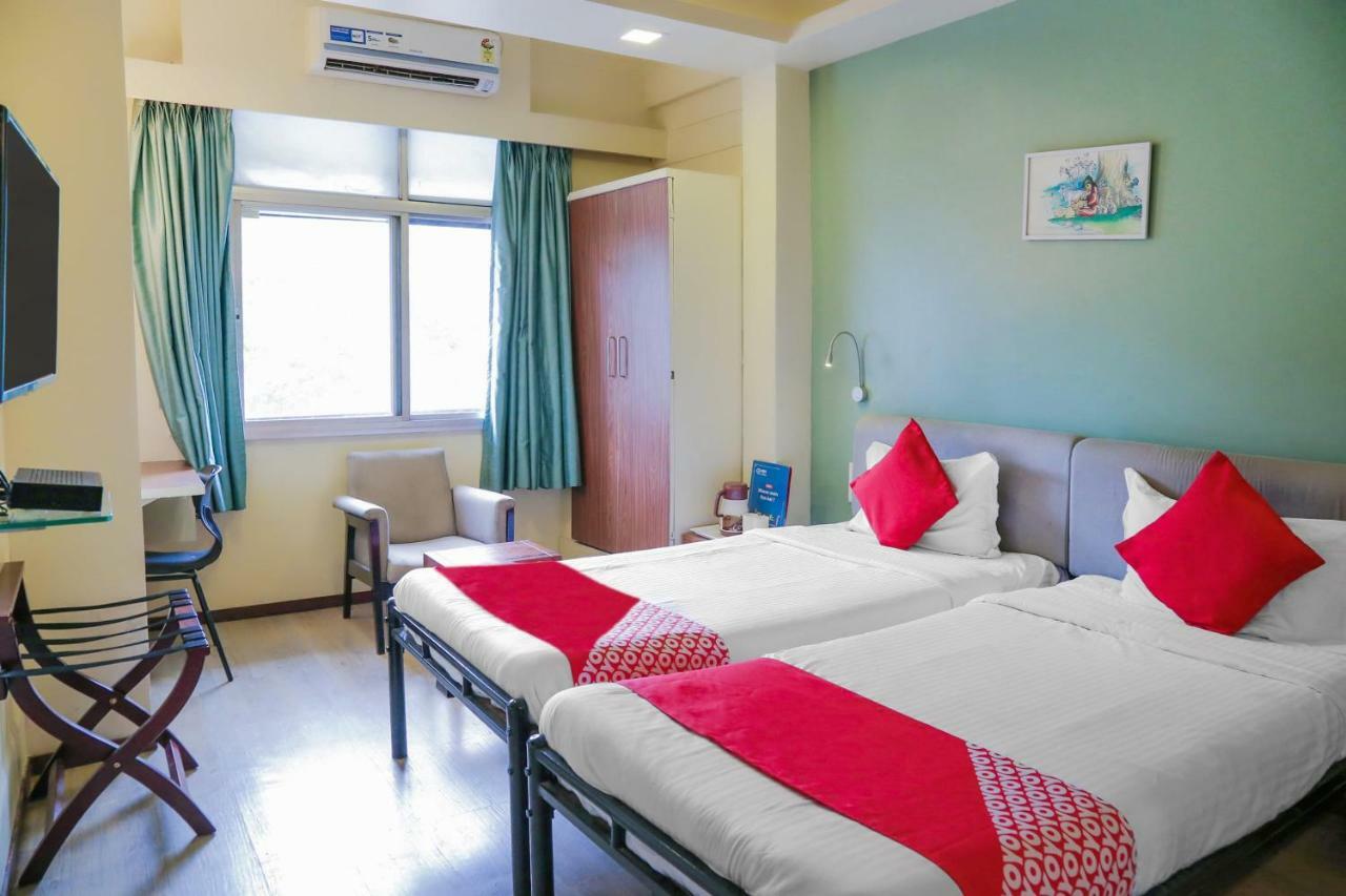 Oyo 6429 Hotel Pearl Poona Buitenkant foto
