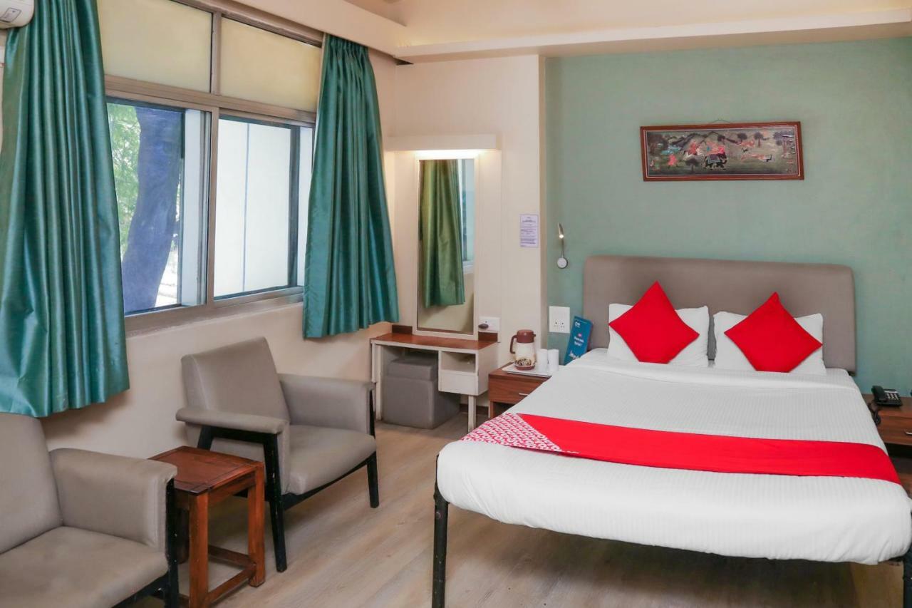 Oyo 6429 Hotel Pearl Poona Buitenkant foto